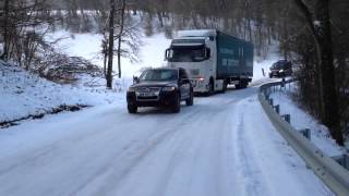 Touareg pulls strapped truck [upl. by Oram]