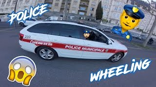 WHEELING DEVANT LA POLICE EN VTT  👮 🚓 VTT Urbain  Wheeling  Fun [upl. by Crescin]