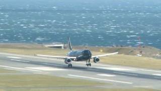 Extreme Airliner Landings At Wellington Long Version [upl. by Anaed681]