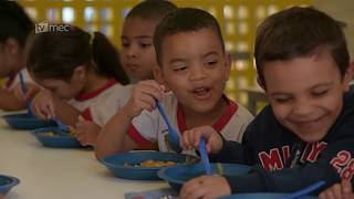 A alimentação escolar é tema do Educação no Ar [upl. by Hadeehsar]