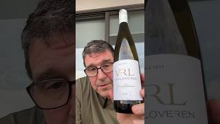 1 Minute Wine Review South African Gewurztraminer winetasting masterofwine bobpaulinski [upl. by Lello]