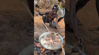 its kitchen Cookies🤩See Chief Hadza cookie breakfast 🔥So delicious food Hadzabe Lifestyle [upl. by Normalie]