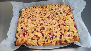 Blitz Blechkuchen mit Streusel in 15 Minuten  Einfacher Streuselkuchen vom Blech  Kuchenfee [upl. by Clayborn427]