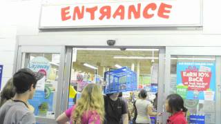 Toys R Us Black Friday 2011 [upl. by Nedyaj]