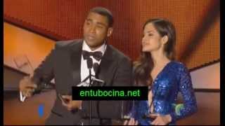 Don Omar amp Natti Natasha ganan premio como quotCancion Latin Rhythm del Añoquot  Premios Billboard 2013 [upl. by Proctor]