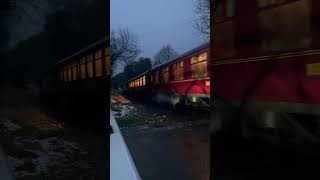 37075 and 44932 express through oakworth with the elf explorer kwvr expresstrain christmas [upl. by Karole]