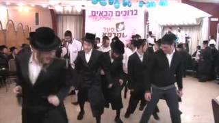 JEWISH PEOPLE DONT HAVE RHYTHM  Rabbi Jacob Dance Remix [upl. by Enilrae]