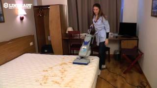 Lindhaus HPRO pulizia materasso con scopa elettrica  Cleaning of mattress with electric broom [upl. by Devitt513]