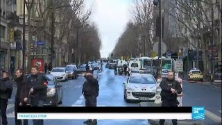 Lhomme abattu devant un commissariat à Paris aurait crié quotAllah Akbarquot [upl. by Felicio]