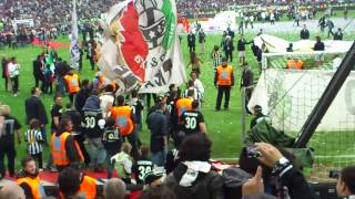 Festa Juve ★★★  SIMONE PEPE come un pazzo sotto la Curvamp4 [upl. by Wardlaw]