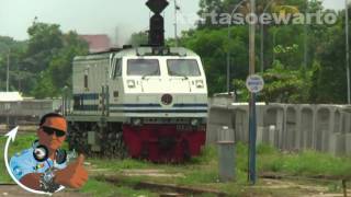 Pembangunan Stasiun Kereta  Cirebon Jawa Barat 2011 Disco [upl. by Yotal]