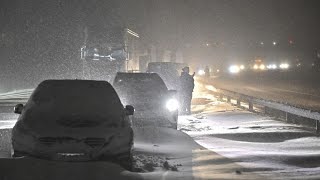 Übernachten bei minus 40 Grad Schneesturm auf der E22 in Schweden [upl. by Inuat344]