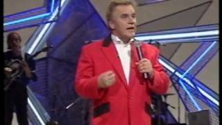 Freddie Starr  his quotVincentquot routine  93 stereo [upl. by Tlevesor951]