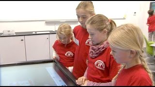 Der Unterricht von morgen im digitalen und interaktiven Klassenzimmer [upl. by Bracci]