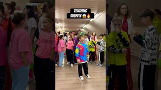 TEACHING SHUFFLE 😎🔥 AMAZING DANCE 😱 [upl. by Petr766]