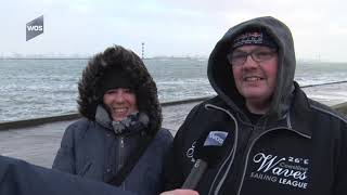 Genieten van de hoge golven in Hoek van Holland [upl. by Nitin329]