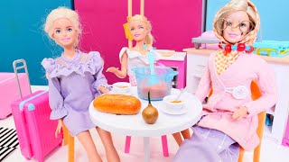 Barbie videoları Barbienin anneannesi tarhana ve kuru fasulye yapıyor Kızlar için Barbie oyunları [upl. by Valorie]