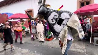 Carnaval en Pátzcuaro toro de Obregón el Brincos Dieras [upl. by Aible728]