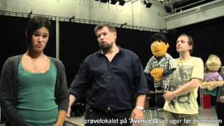 Avenue Q på Fredericia Teater  I prøvelokalet [upl. by Guthrey]