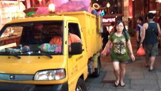 Taiwan New Taipei City Jioufen garbage truck [upl. by Ailimat]