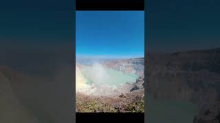 wisata kawah Ijen Keajaiban alam yang Memukau shorts [upl. by Hereld]