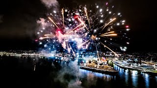 Cunard world cruise fireworks 11012024 Queen Mary 2 and Queen Victoria Southampton 4k [upl. by Stockwell667]