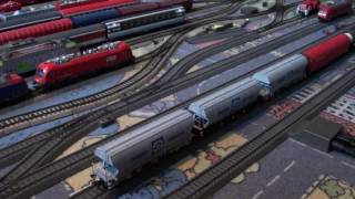 Märklin Br 152 150 39340 with mixed freighttrain [upl. by Anaiv]