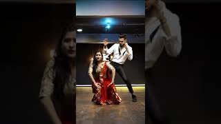 Chammak Chalo Dance  Ra One Shahrukh khan  Kareena Kapoor Khan [upl. by Yknip]