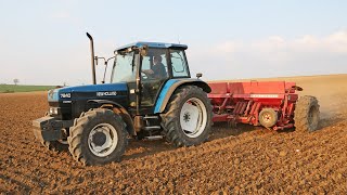 New Holland 7840turbo straight pipe sound [upl. by Anthia]