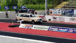 1982 Volvo 240 wagon LSX no launch bad traction [upl. by Anitra]