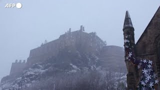 Edimburgo coperta di neve mentre Bert colpisce Gran Bretagna e Irlanda [upl. by Ahsoem]