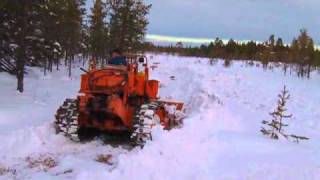 CAT D4 amp AllisChalmers Vintervägsbrytning i Älvdalen [upl. by Okkin253]