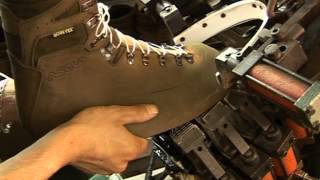 Fabrication des chaussures Asolo en Europe [upl. by Aisatna109]