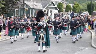 Newtonhill Pipe Band playing Flett from Flotta on the march to 2023 Braemar Gathering in Scotland [upl. by Rendrag]