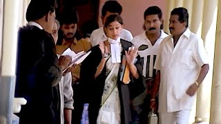 ഇനീ എന്നെ കിട്ടില്ല ഇങ്ങനുള്ള കേസുകൾക്ക് Suresh Gopi Shobana  Commissioner  Best Scene [upl. by Akinoj]