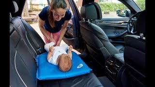 Windel wechseln im Auto Kinderleicht mit Weekee der innovativen Wickelunterlage fürs Auto [upl. by Jarin]