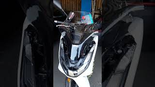 short version of me changing my windshield on my pcx 125 2023 [upl. by Obocaj]