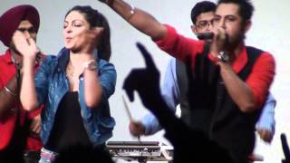 gippy grewal and neeru bajwa live in sydney 2011 HD [upl. by Banquer519]