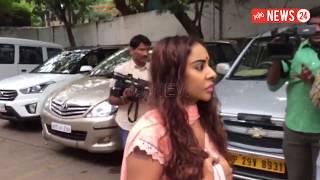 సంచలనం బట్టలు విప్పిన శ్రీ రెడ్డి  Sri Reddy Removed Her Dress at Film Chamber  YOYO NEWS24 [upl. by Nyrraf]