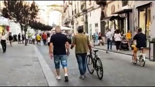 Aversa CE  Bici e monopattini in Ztl non tutti rispettano le regole di circolazione 190722 [upl. by Essyle]