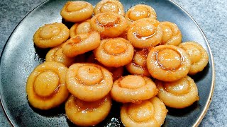 চালের গুঁড়া দিয়ে ভীষন মজার নাস্তা রেসিপি  Caler gurar pitha recipe  Nasta Recipe [upl. by Gombach]