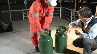 Experto explica como roban gas  En su propia trampa  Temporada 2012 [upl. by Noraed]