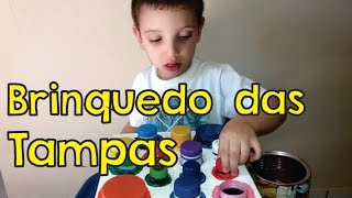 Brinquedo Educativo de Tampas  Coordenação Motora Fina [upl. by Tucky]