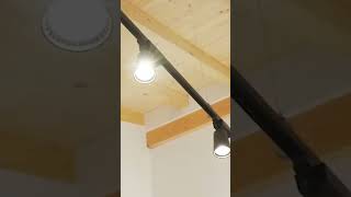 SOLUCIÓN 💡Cómo iluminar una habitación con techos altos CJR [upl. by Hagar635]