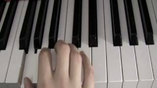 How to play piano Lesson 2 [upl. by Ilil]