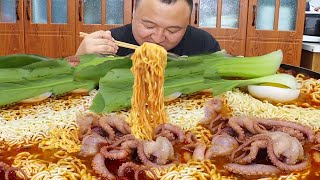 10 Pounds Of Seafood Make ”Spicy Seafood Instant Noodles” With Fried Chicken Enjoyable  Mukbang [upl. by Amato]