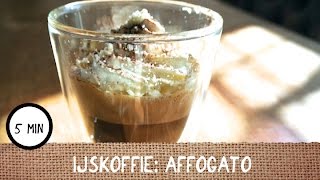 Ijskoffieiced coffee Affogato recept koffie met vanilleijs [upl. by Gall657]