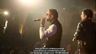 Yo Yo Honey Singh and Mafia Mundeer performing in Noida  Tech Mahindra Live Part1 [upl. by Tyree713]