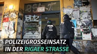 Polizeigroßeinsatz an der Rigaer Straße [upl. by Foulk239]