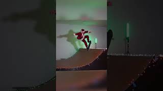 Santa Skates the Ramptech 4ft Miniramp halfpipe quarterpipe skateathome [upl. by Lydell644]